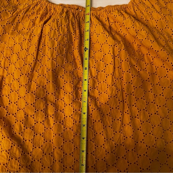 Universal Thread Yellow Eyelet Women's Top - Picture 7 of 7